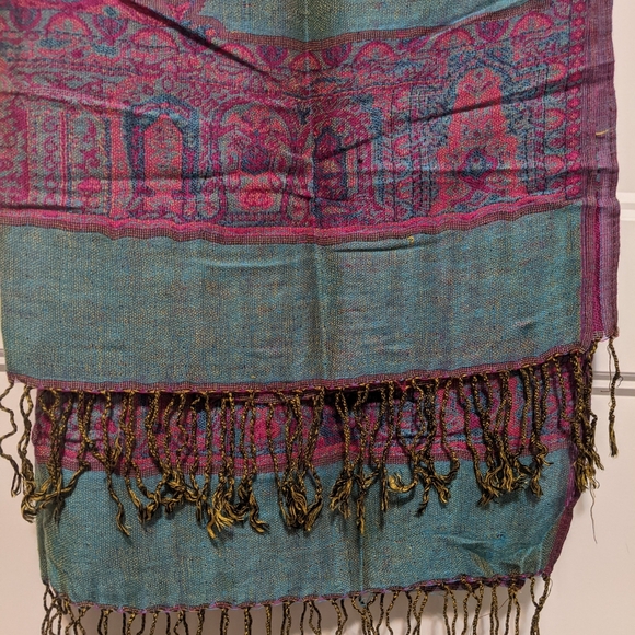 Scarf - Picture 3 of 5